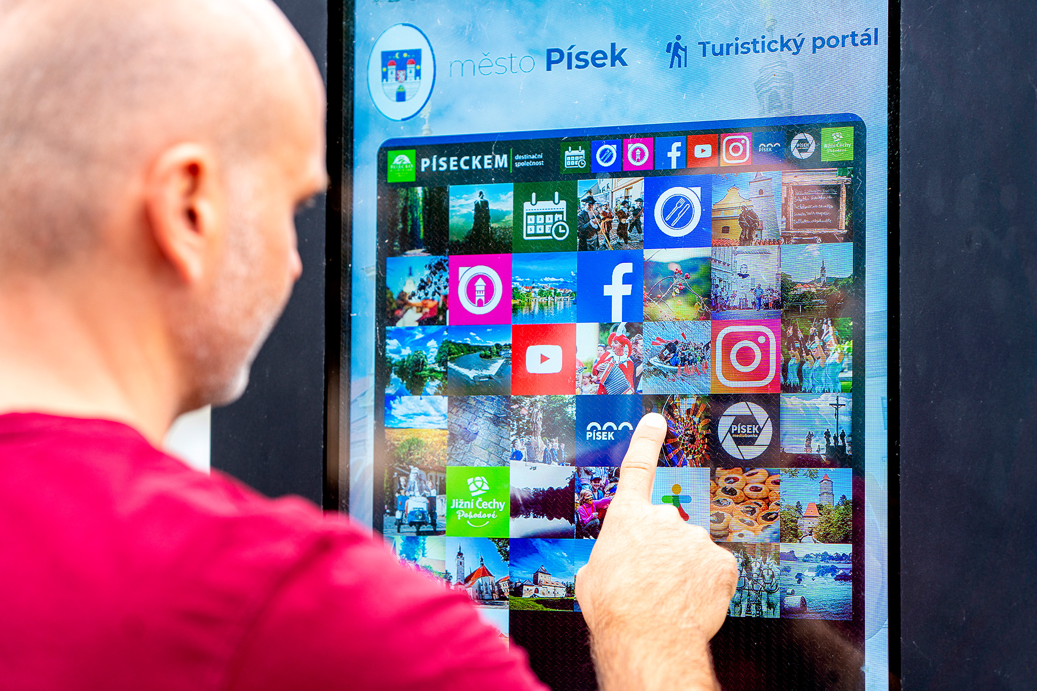 V ce ne 2 6 miliardami podpo irop digitalizaci ve ejn spr vy crr