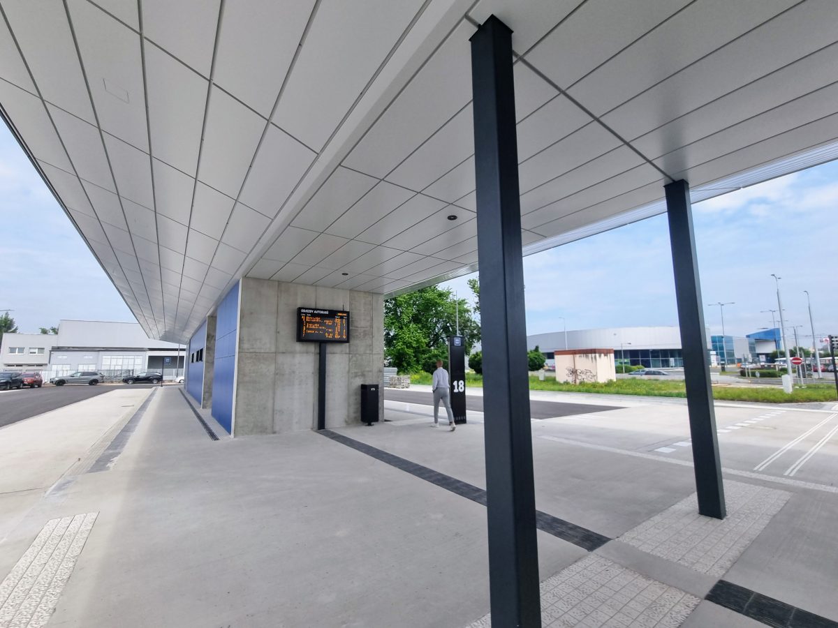 Nový moderní Terminál B pro regionální autobusovou dopravu