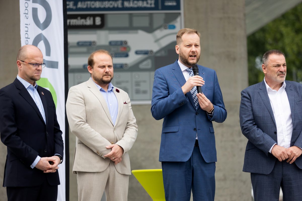 Slavnostní otevření Terminálu B v Pardubicích
