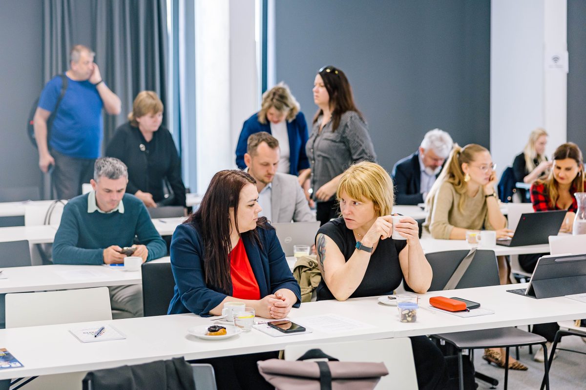 Účastníci sdíleli zkušenosti, ptali se kolegů a navazovali nové kontakty