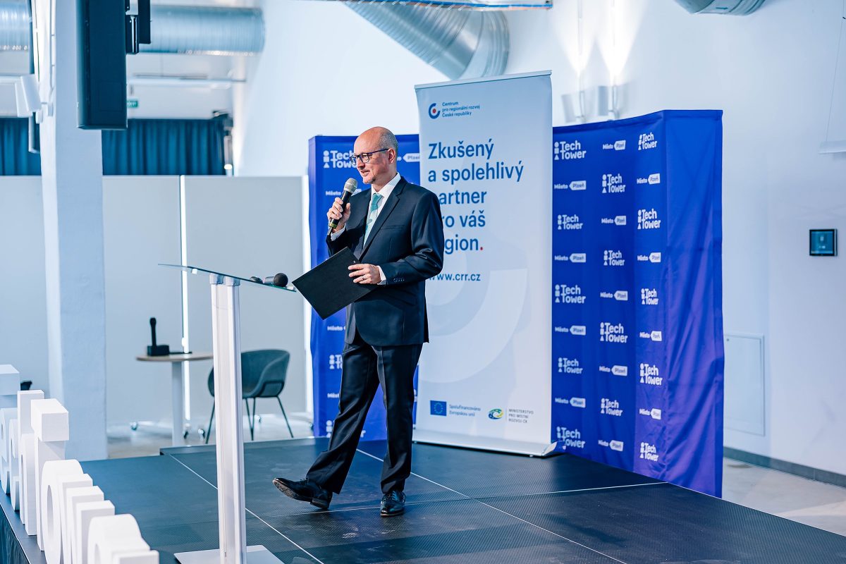VZ Tour v Plzni ukázala, jak správně soutěžit dopravní zakázky. Přednášky, příklady z praxe i právní tipy od expertů CRR.