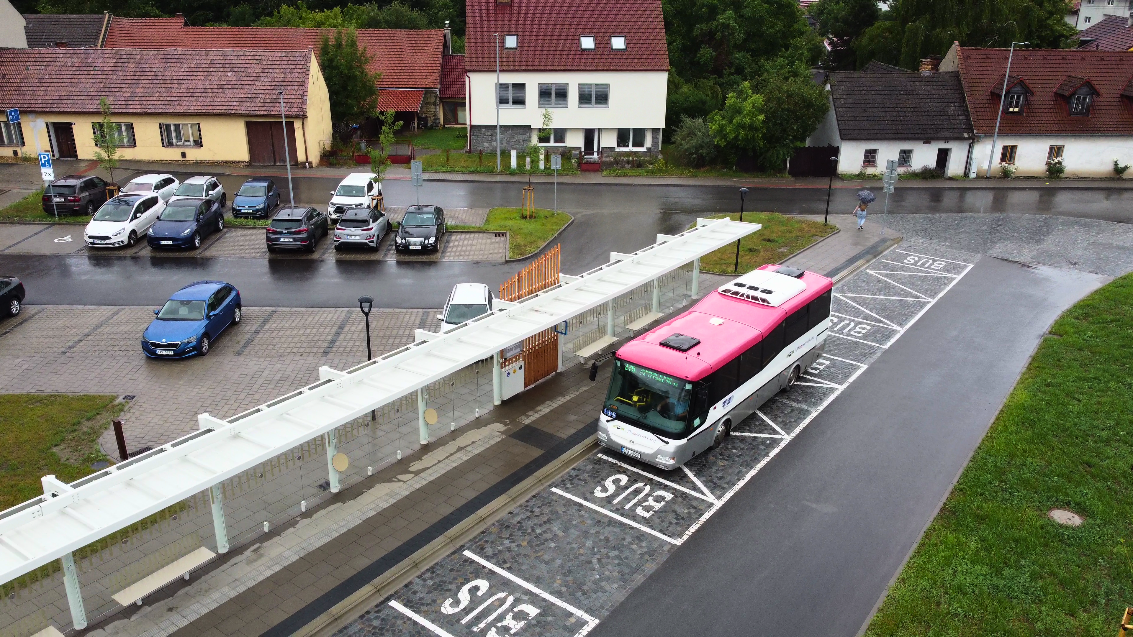 V Kunštátě byl otevřen nový přestupní terminál. Zlepší dopravu, bezpečnost i komfort cestujících. Vznikl díky podpoře z programu IROP.