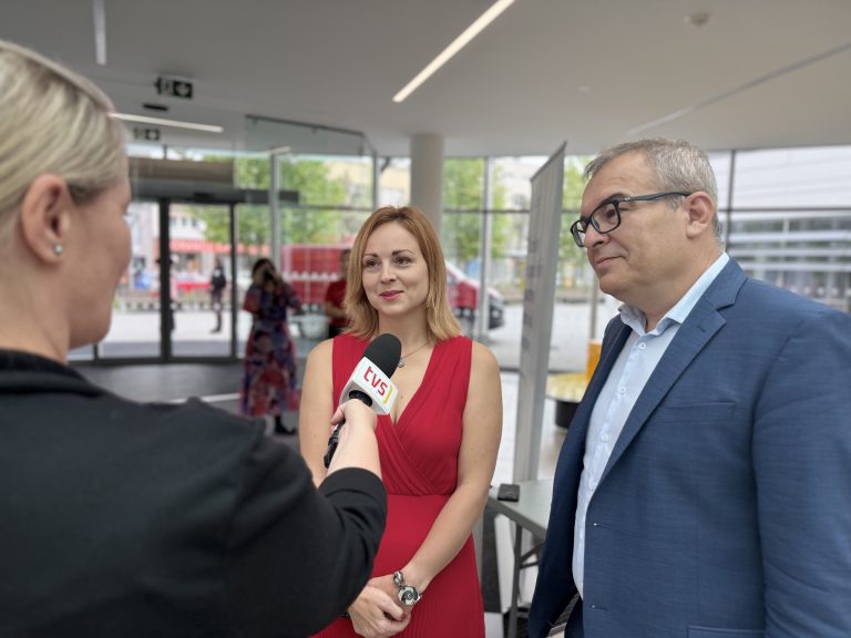 Rozhovor s médii – zástupci Centra pro regionální rozvoj poskytují vyjádření k tématu architektonických soutěží.