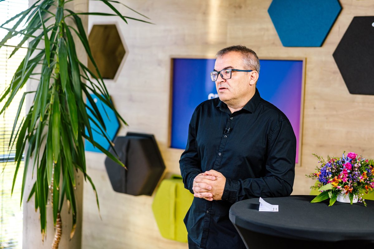 Petr Štěpánek mluví při online konferenci Centra pro regionální rozvoj České republiky.
