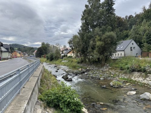 20250918_064810507_iOS