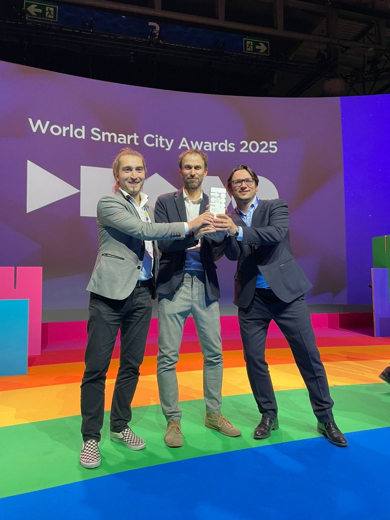 Předávání významného ocenění Green Exhibitor Award na Smart City Expo 2025 v Barceloně