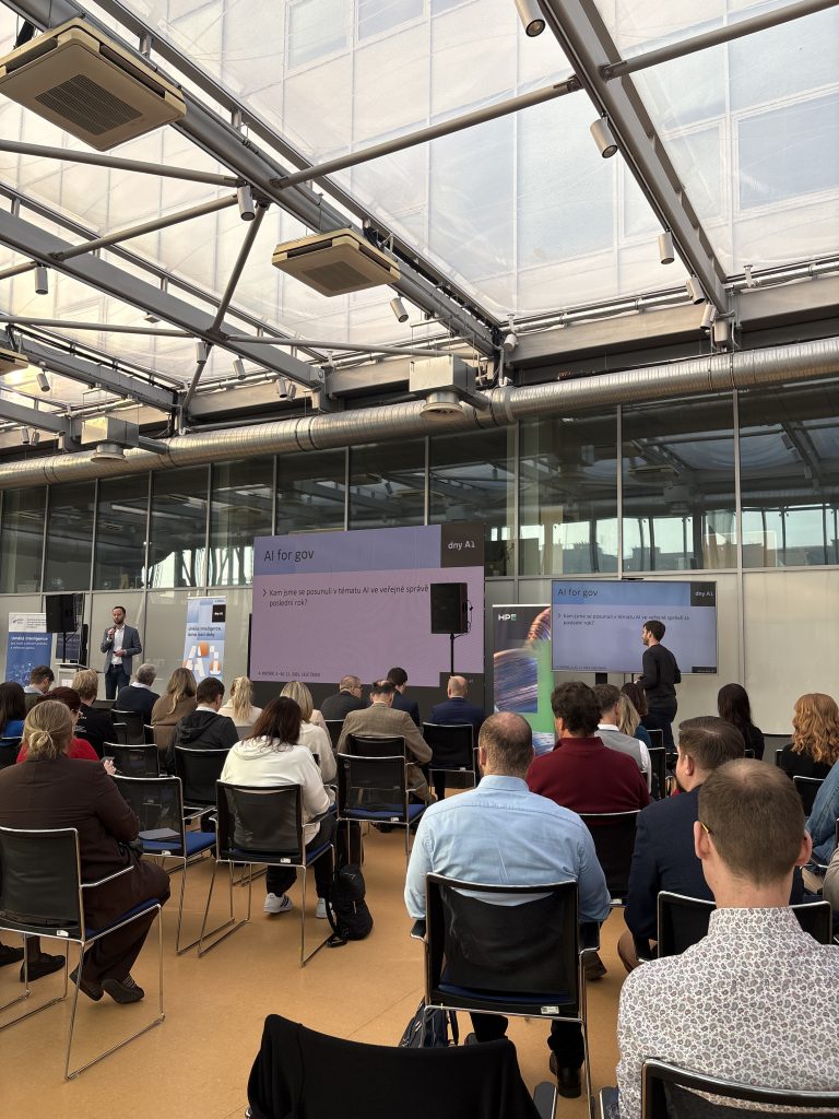 Řečníci během svých výstupů interagovali s publikem