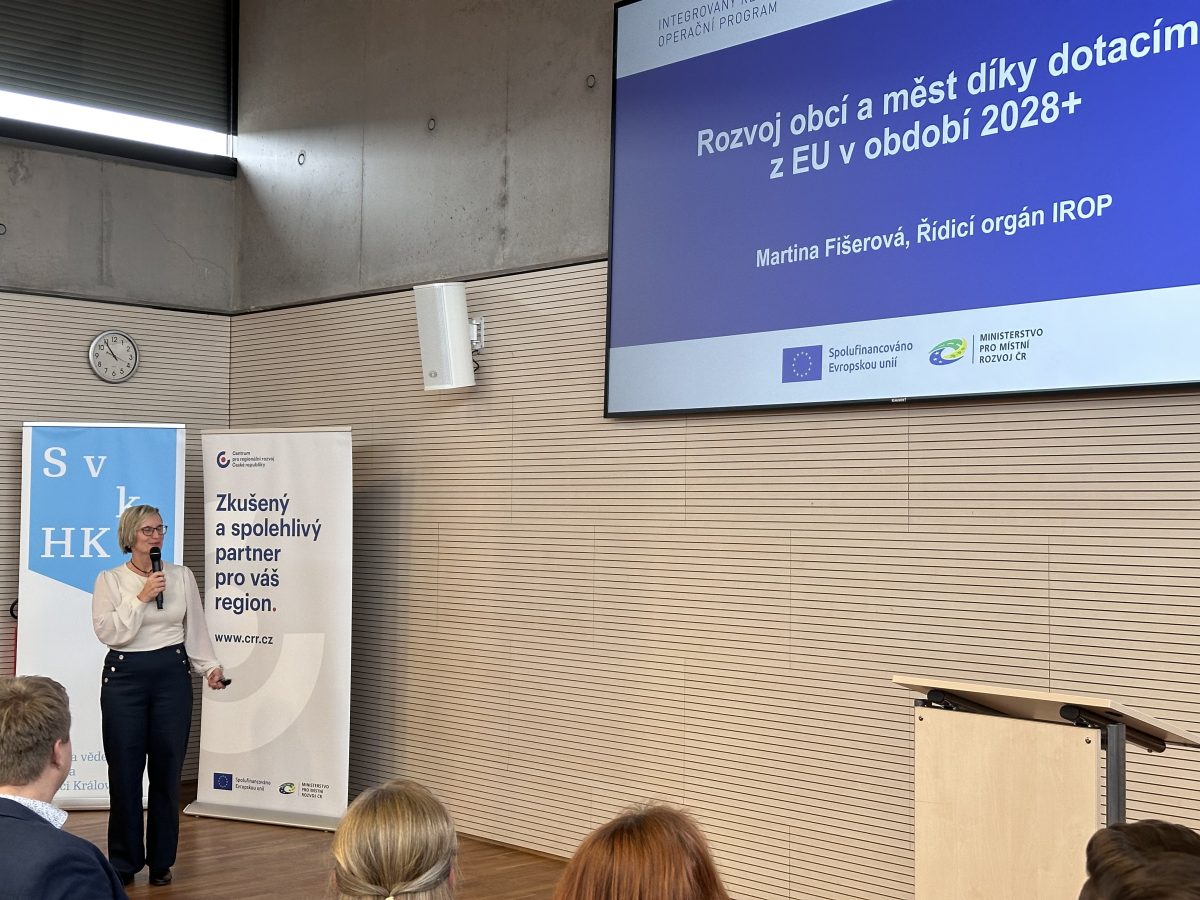 konference Efektivní a udržitelný rozvoj obcí a měst, která proběhla v Hradci Králové