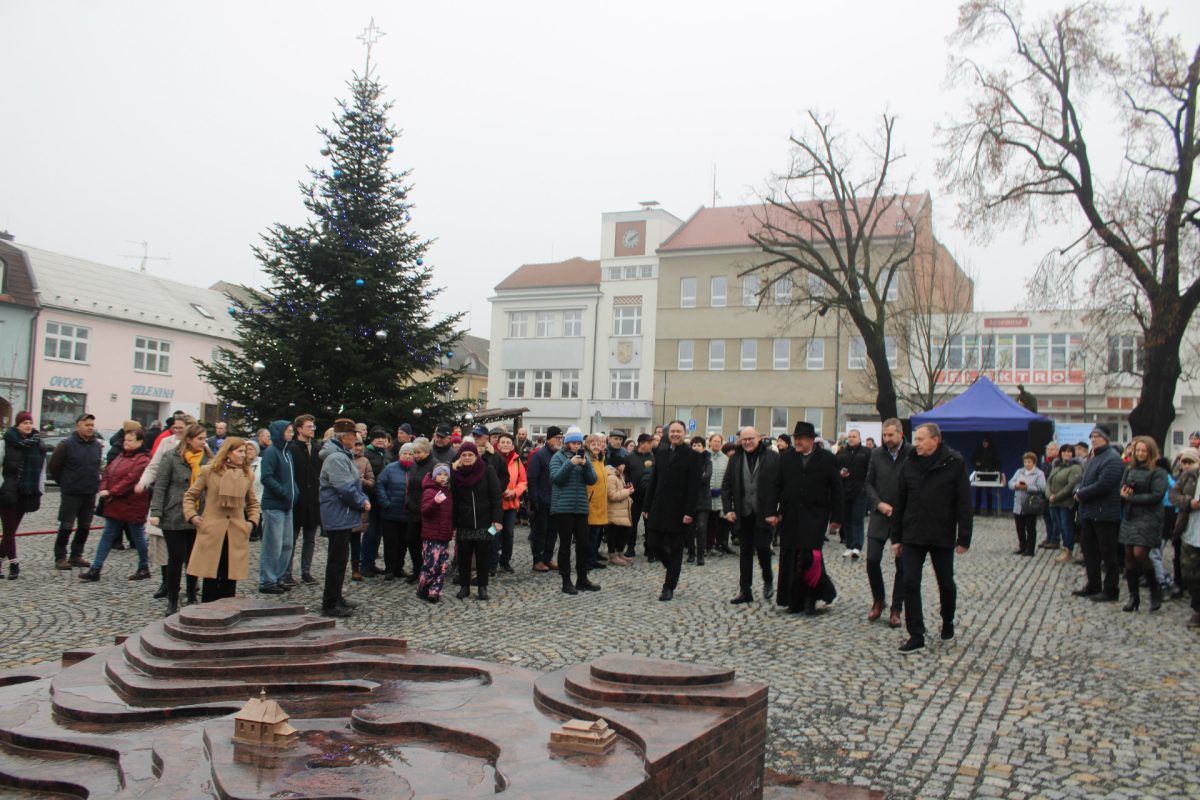 Slavnostní otevření Masarykova náměstí v Konicích