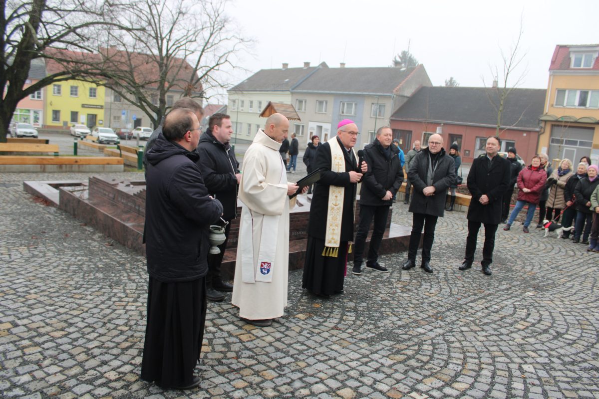 Slavnostní otevření Masarykova náměstí v Konicích