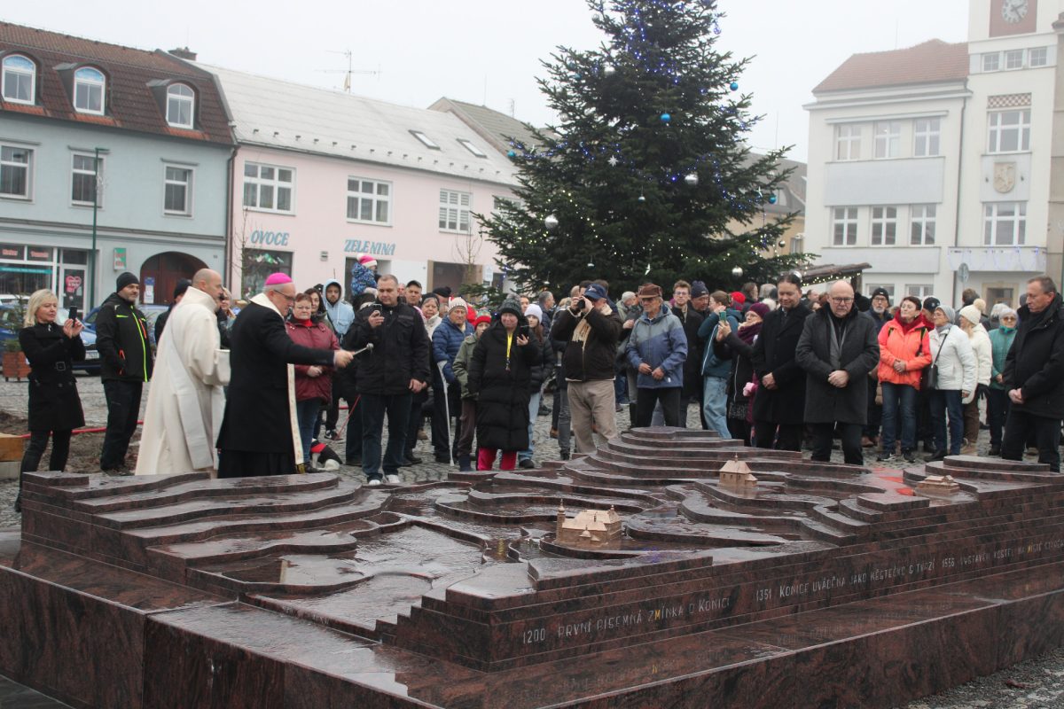 Slavnostní otevření Masarykova náměstí v Konicích