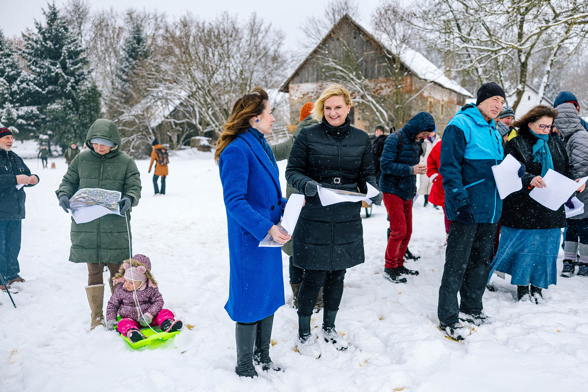 Povodňový park přivítal první návštěvníky včetně odvážných otužilců