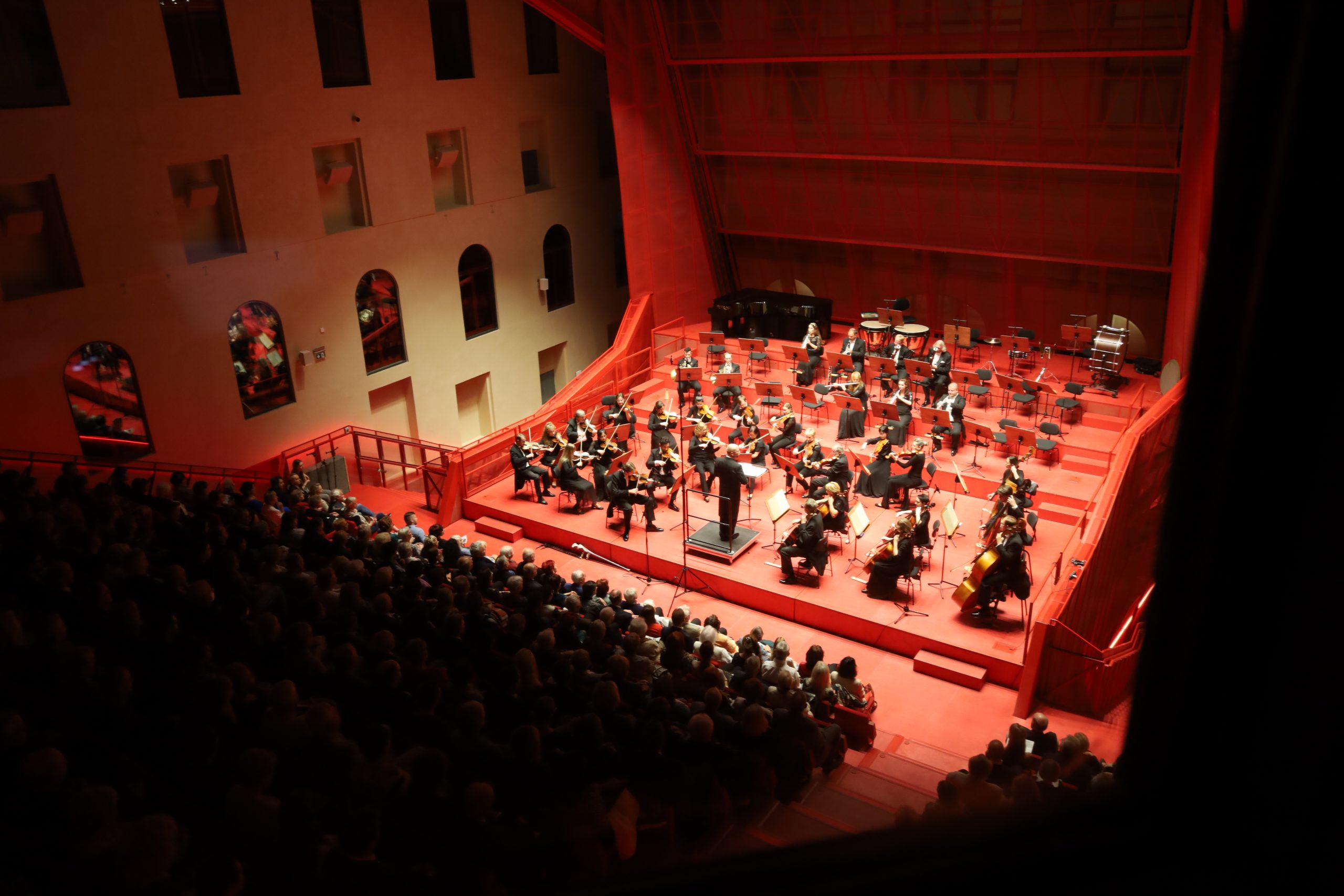 Multifunkční koncertní sál v atriu Císařských lázní Karlovy Vary
