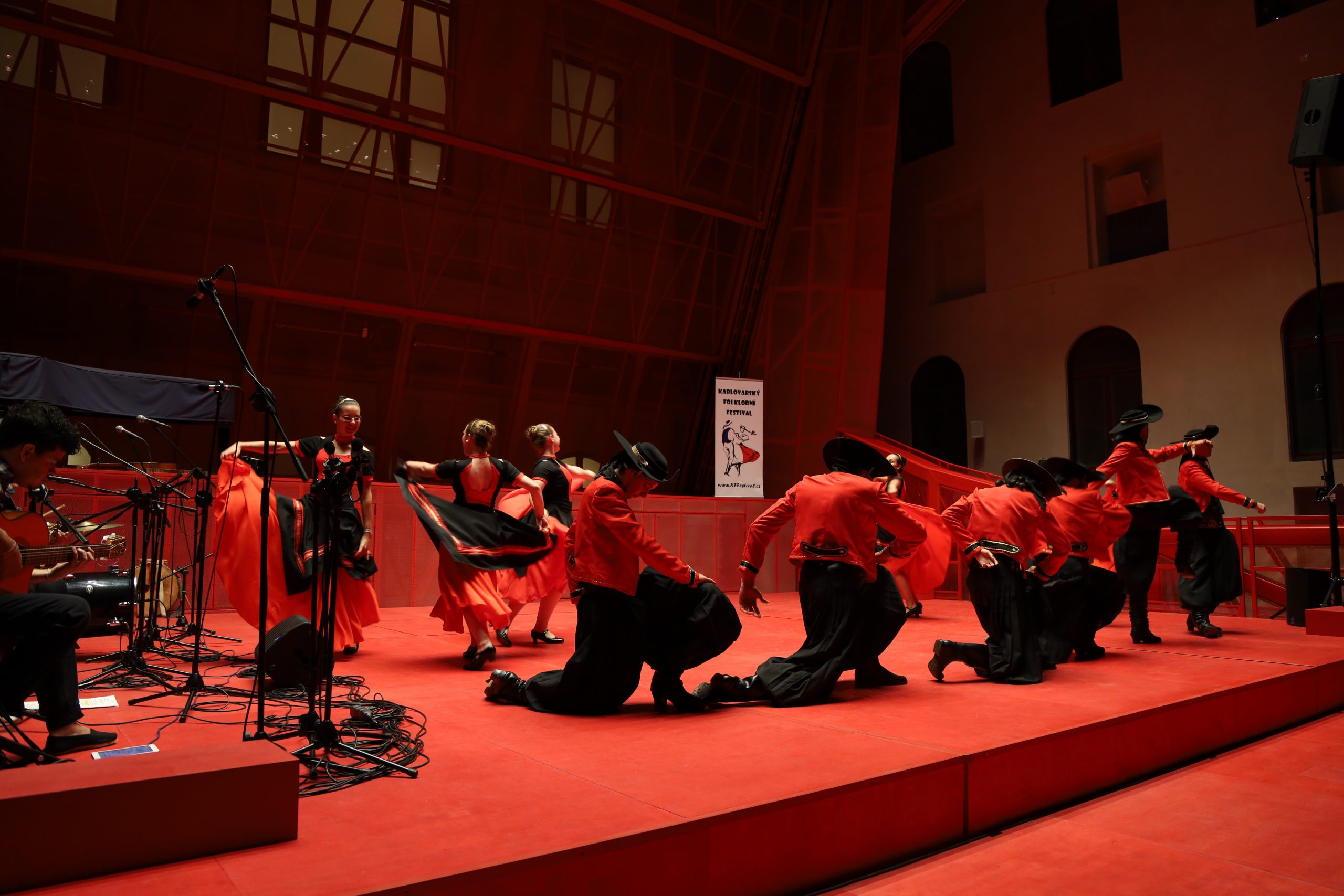 Multifunkční koncertní sál v atriu Císařských lázní Karlovy Vary