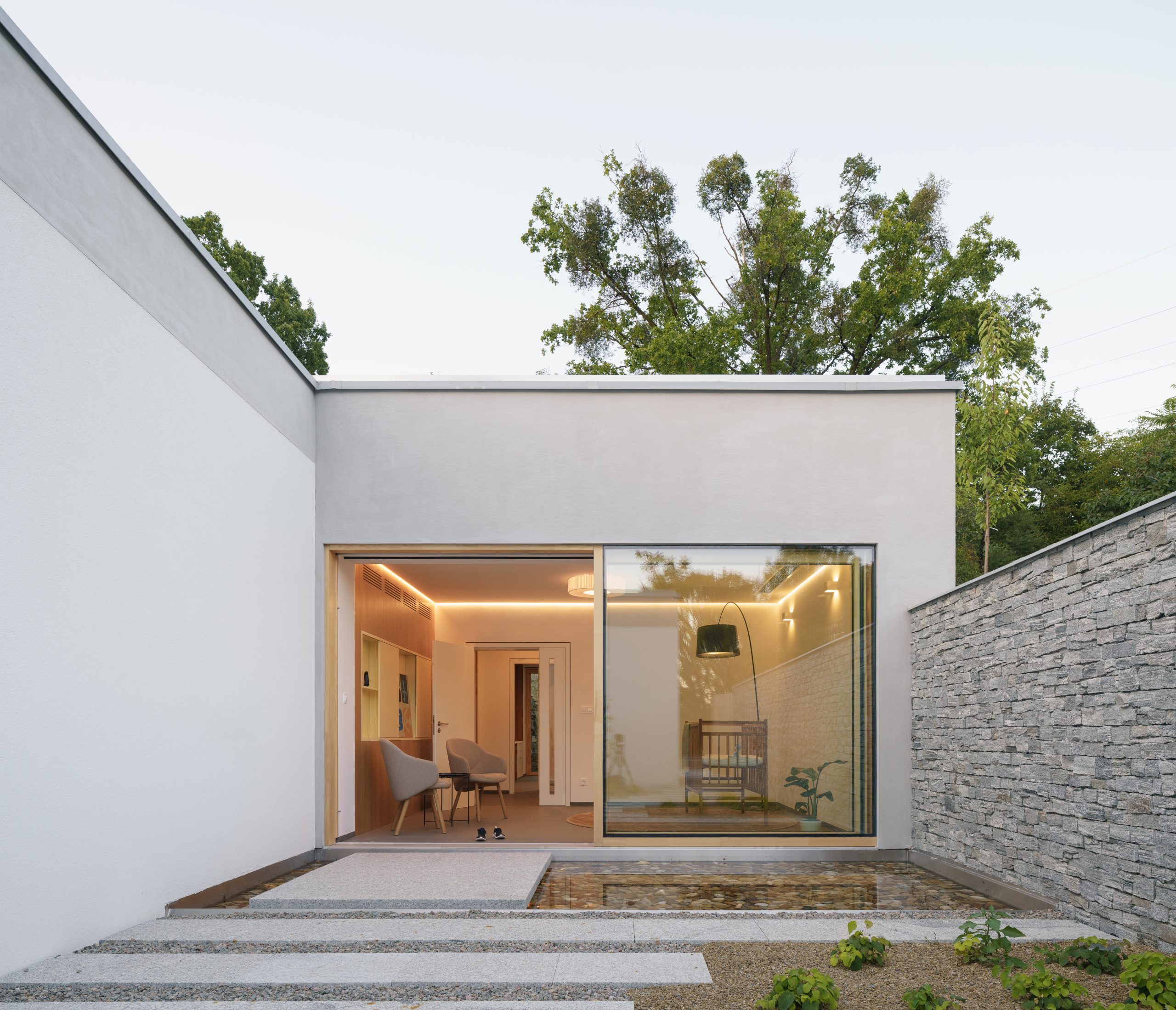 Stavba nabízí místo pro nalezení klidu, úlevy, vzájemné podpory i soukromí. Foto: Alex shoots buildings