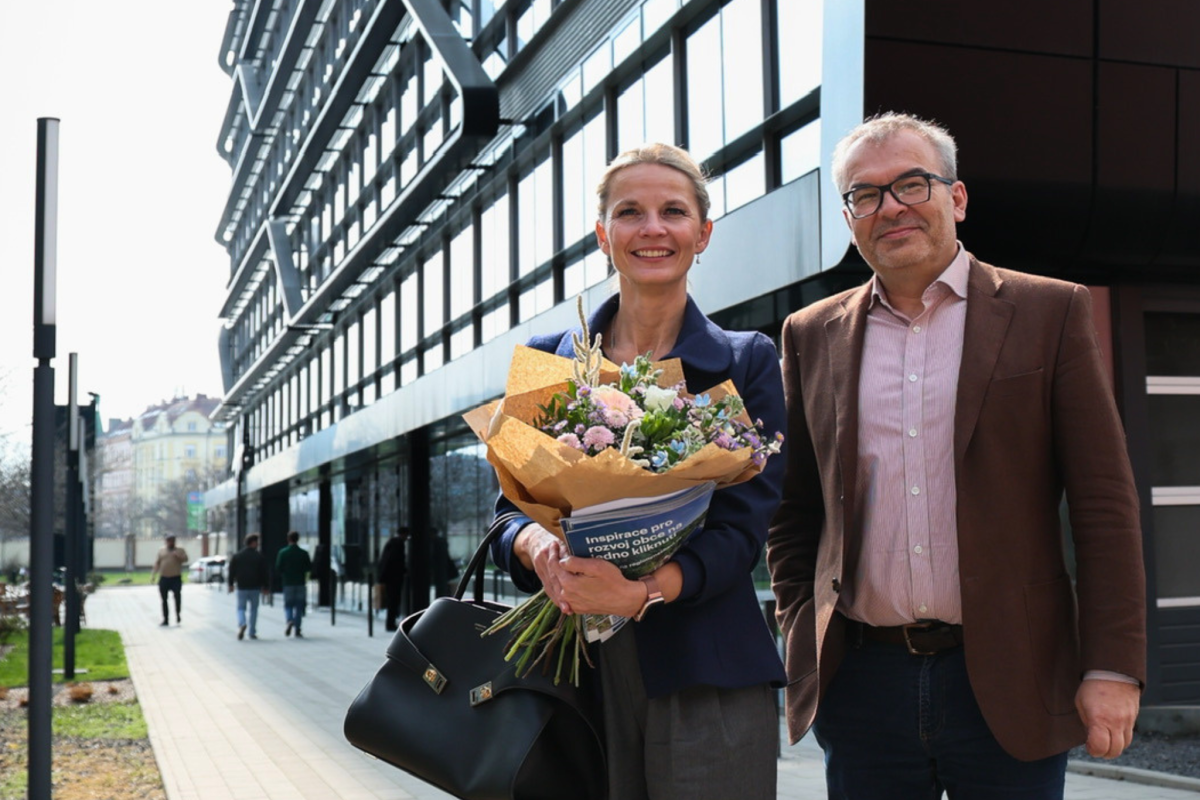 Ministryně pro místní rozvoj Zuzana Mrázová a ředitel Centra pro regionální rozvoj Petr Štěpánek. 
