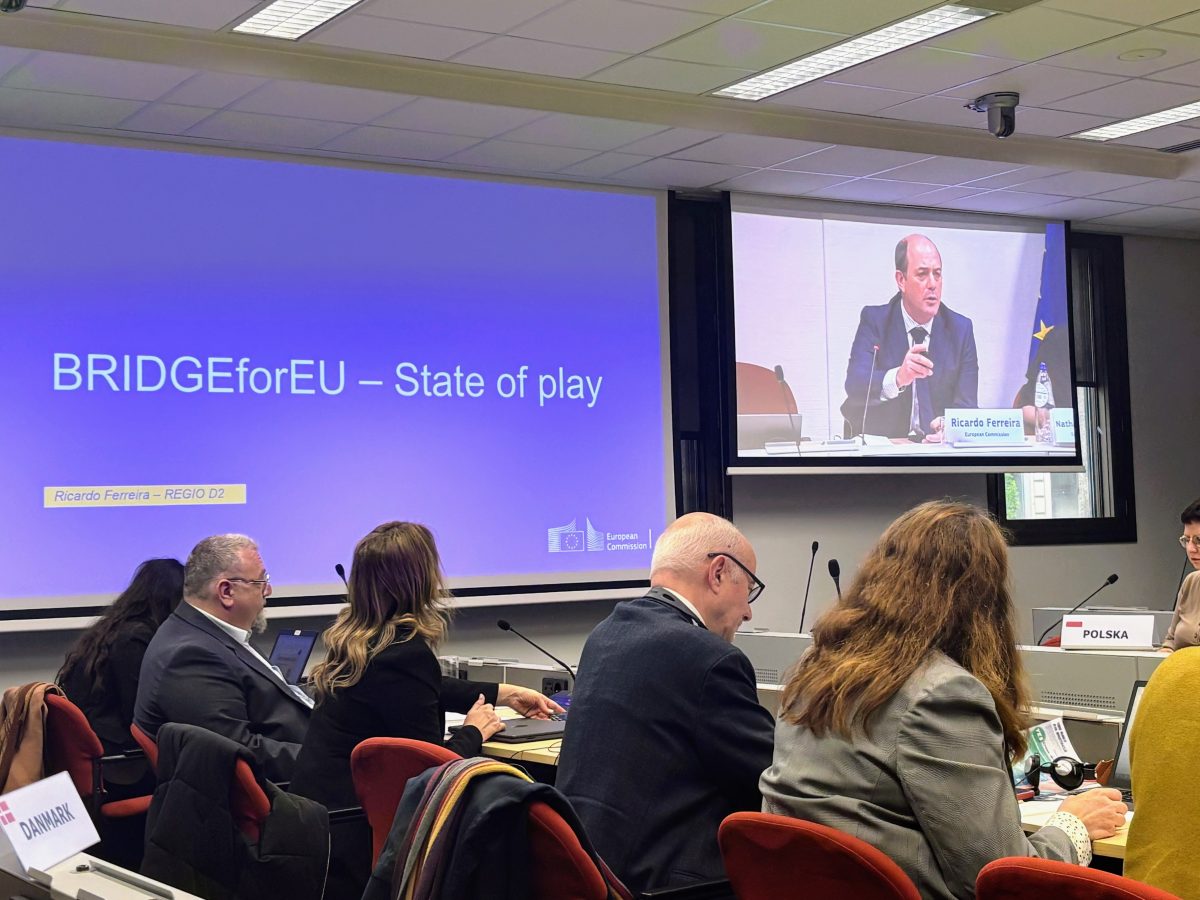 Přeshraniční spolupráce bez bariér. V Bruselu se jednalo o BRIDGEforEU.