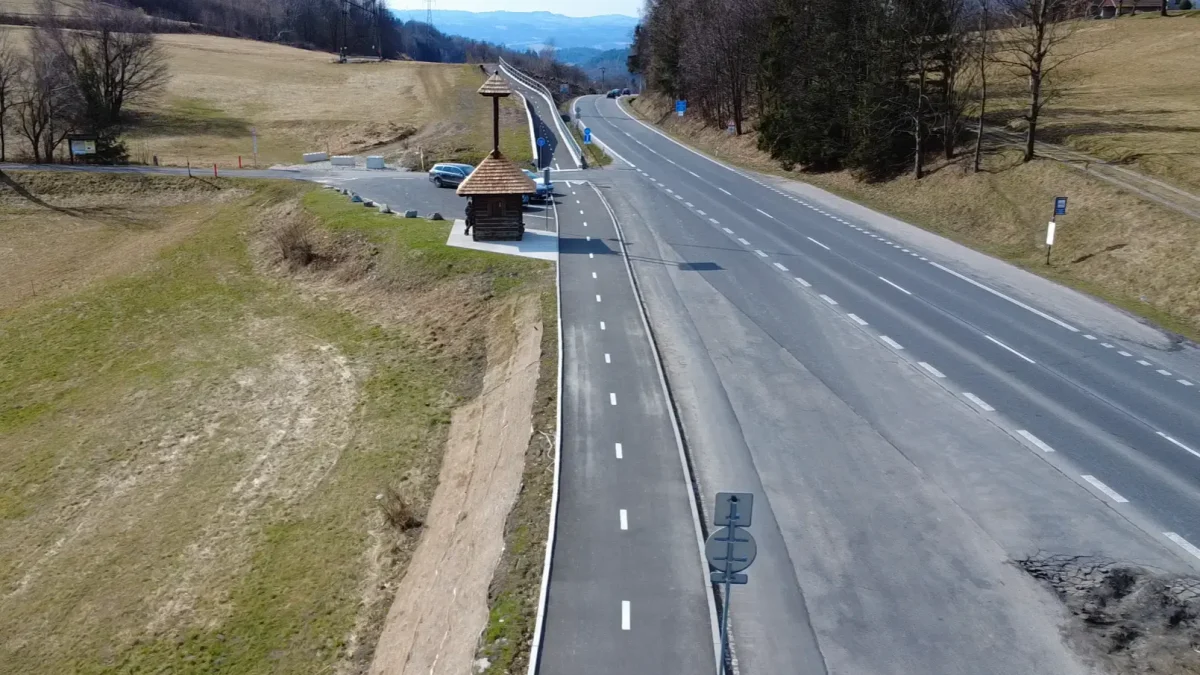 Stezky spojující hranice Moravskoslezského a Zlínského kraje jsou zatím největším investičním projektem Trojanovic.