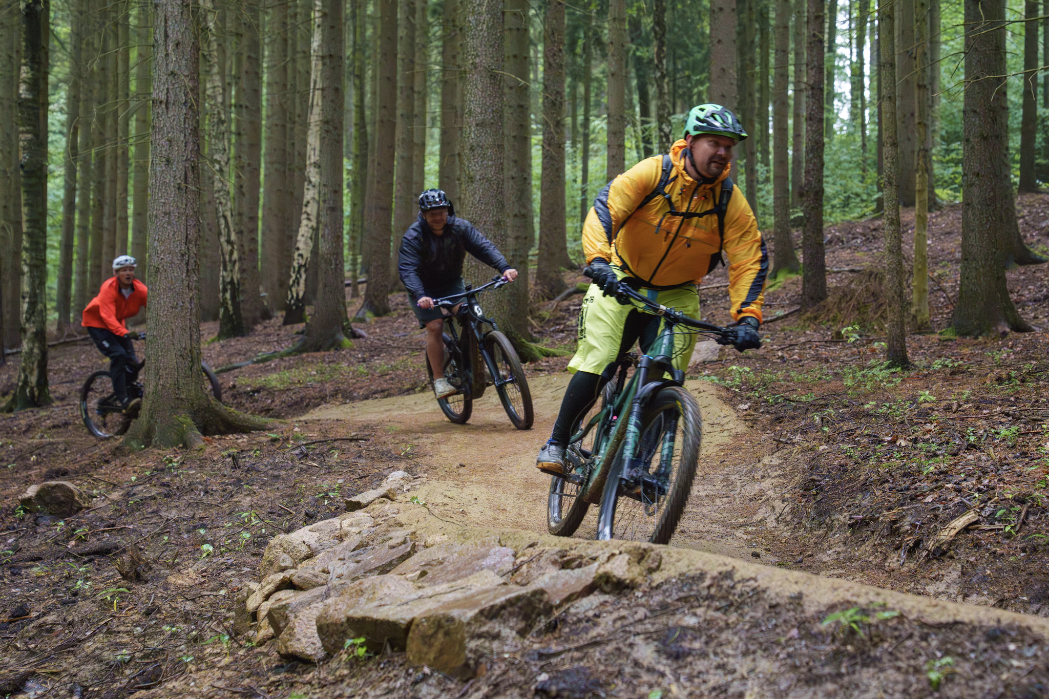 První trasy projektu Borderland Trails jsou otevřené. Po dokončení nabídne přeshraniční areál přibližně 35 kilometrů trailů pro začátečníky i zkušené.