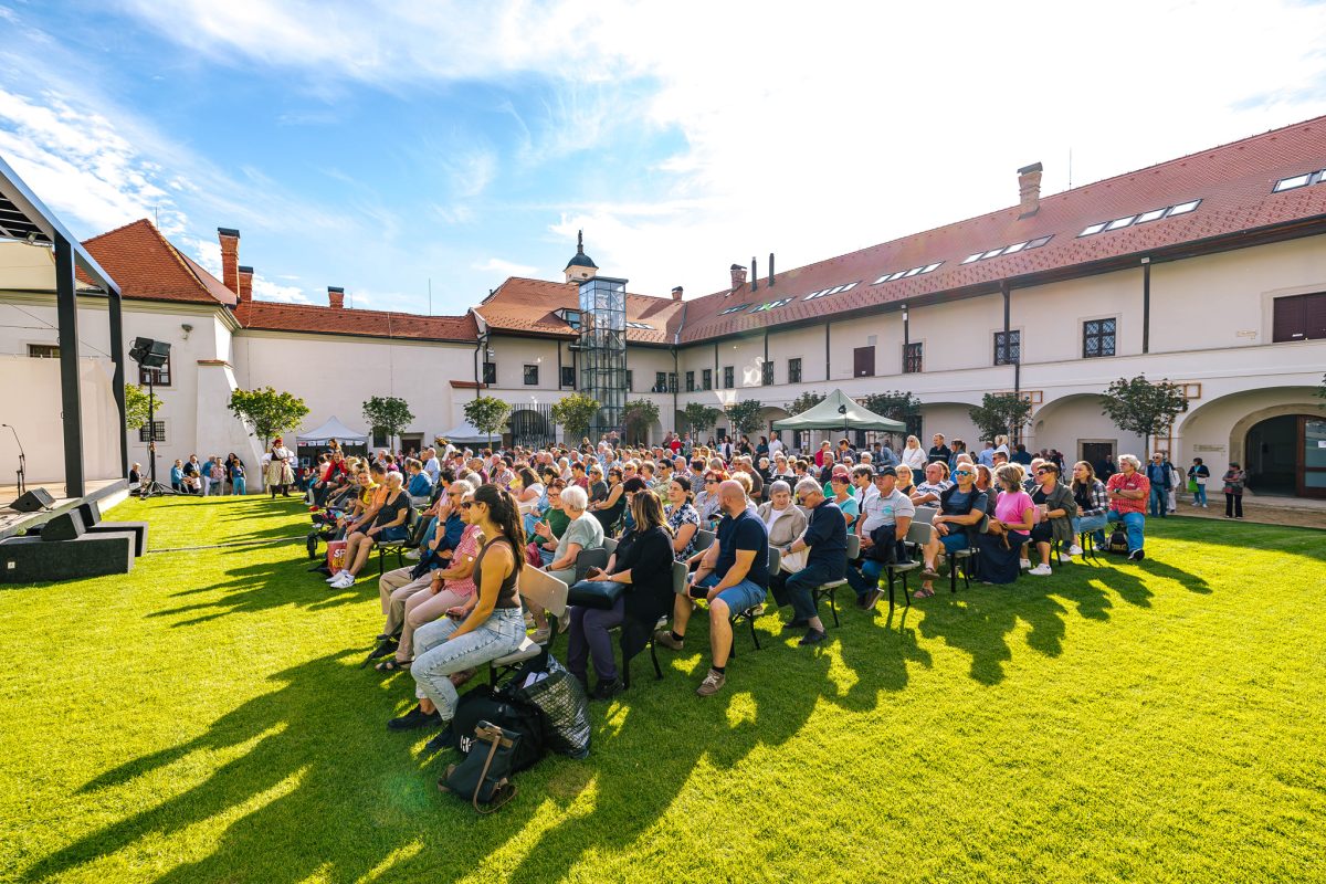 Revitalizovaná zahrada Panského domu v Uherském Brodě