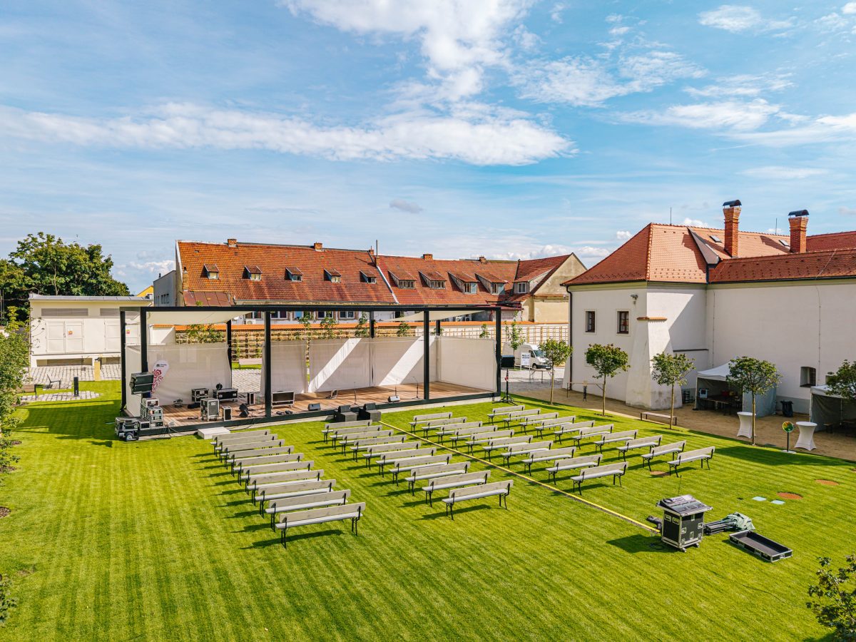 Revitalizovaná zahrada Panského domu v Uherském Brodě