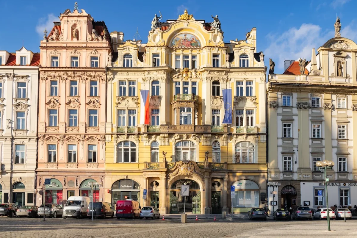 Objevte 28. října zákulisí MMR. Den otevřených dveří nabídne prohlídky historické budovy, interaktivní program, výstavy i oslavy 30 let ministerstva.